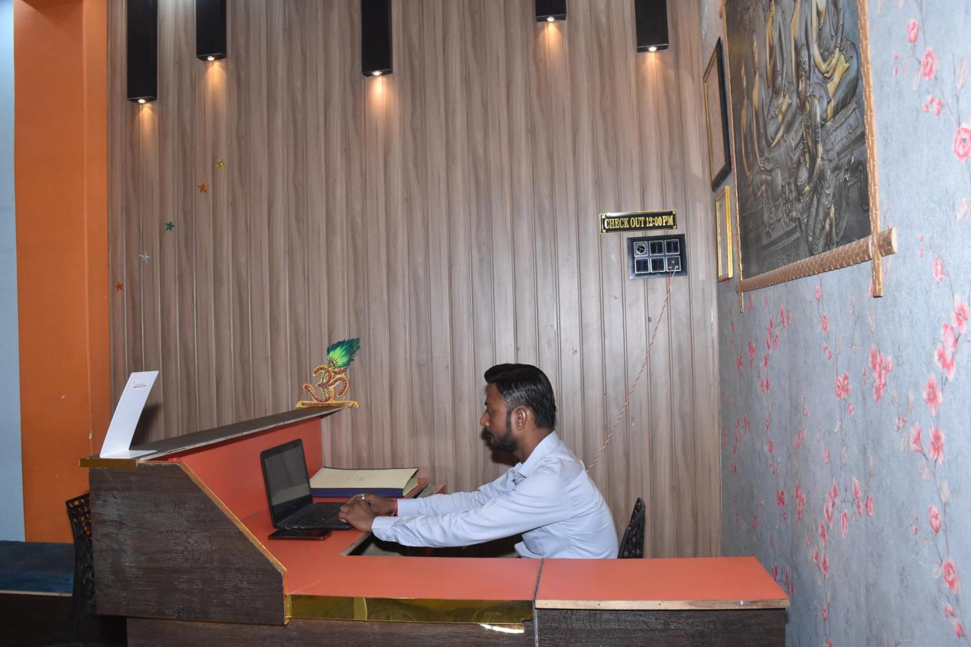 Veda'S Grand P.G Varanasi Exterior foto